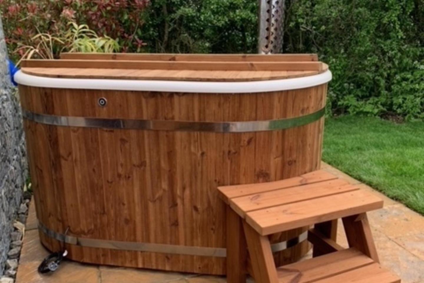 Romantic Escape Luxury Hobbit House With Hot Tub! Sheerness Extérieur photo